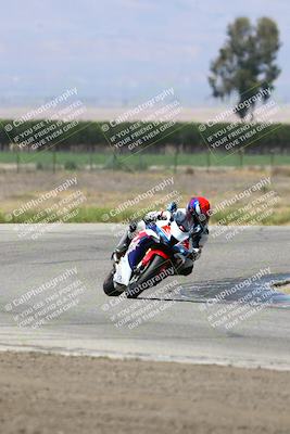 media/May-25-2025-Lets Ride (Sun) [[0ff033e448]]/B Group/1120am (Grapevine)/